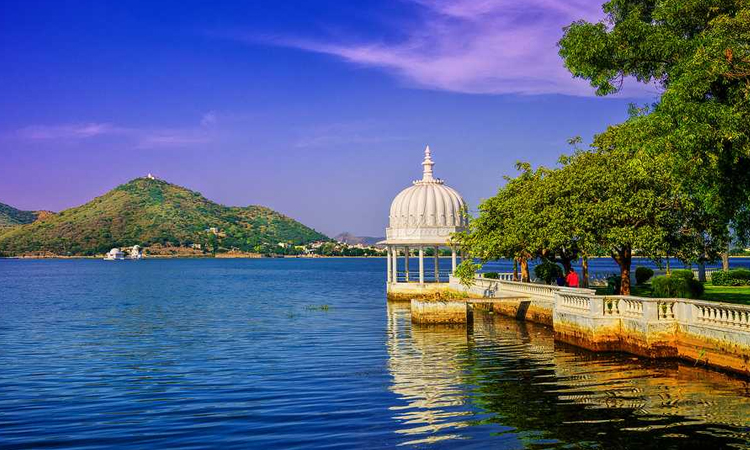 
udaipur tour package for couple